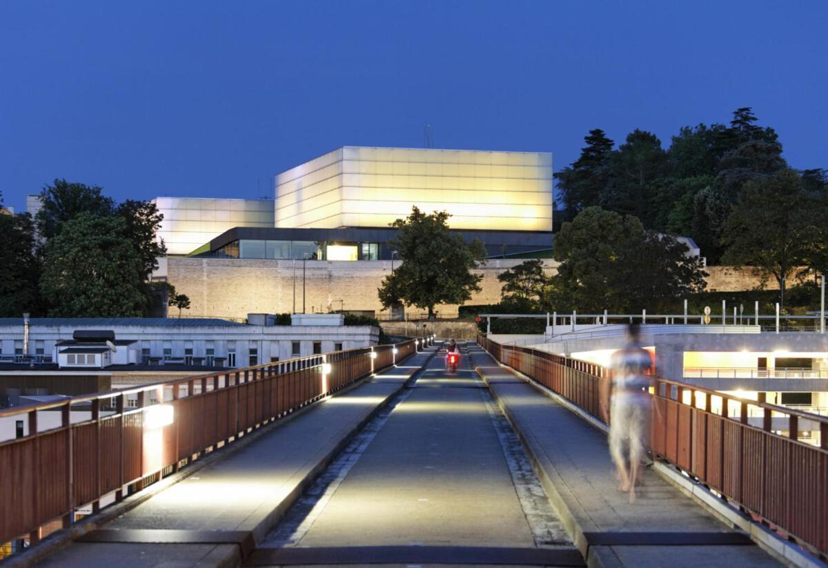Proche Gare Et Centre-Ville De Poitiers Emplacement Ideal Luaran gambar